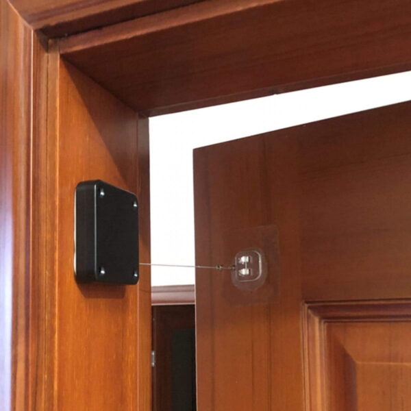Automatic door closer